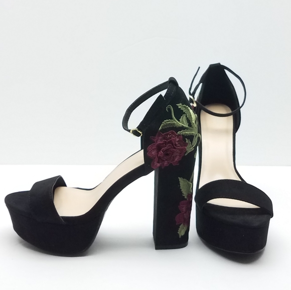 Charlotte Russe Platform Embroidered floral heels - Picture 7 of 8